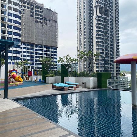 Reizz Residence By Leo Suites Kuala Lumpur Exterior photo