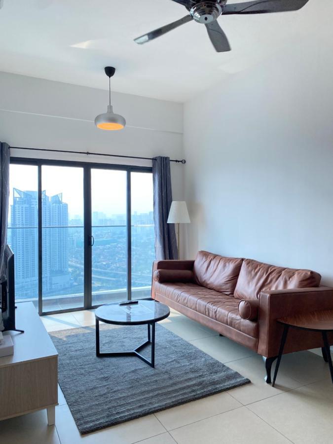 Reizz Residence By Leo Suites Kuala Lumpur Exterior photo