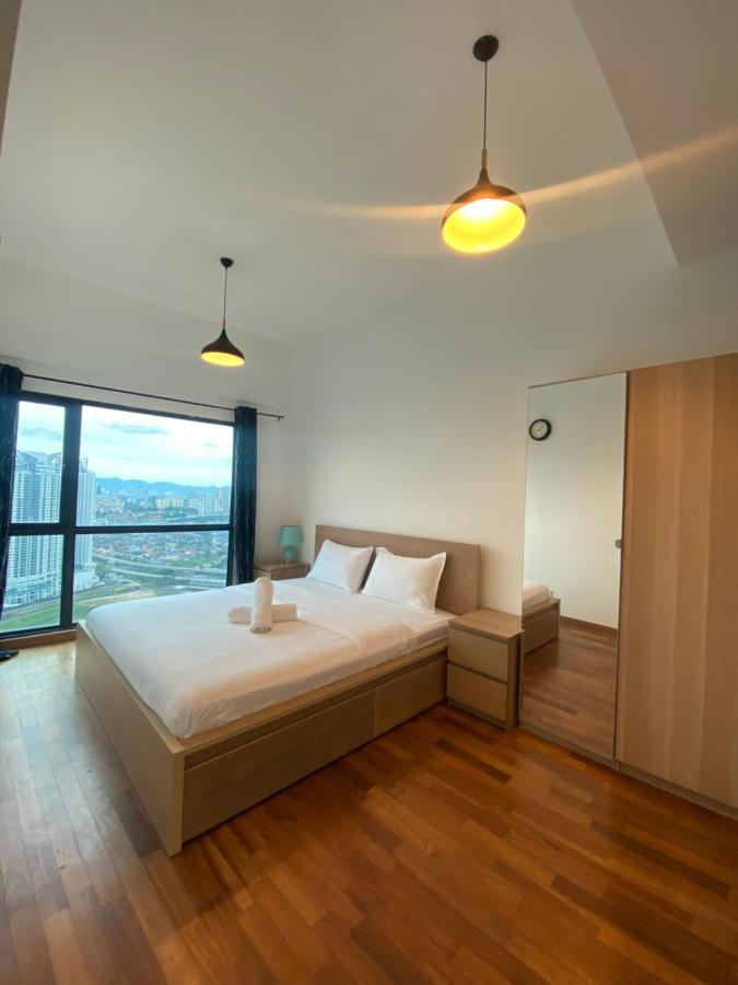 Reizz Residence By Leo Suites Kuala Lumpur Exterior photo